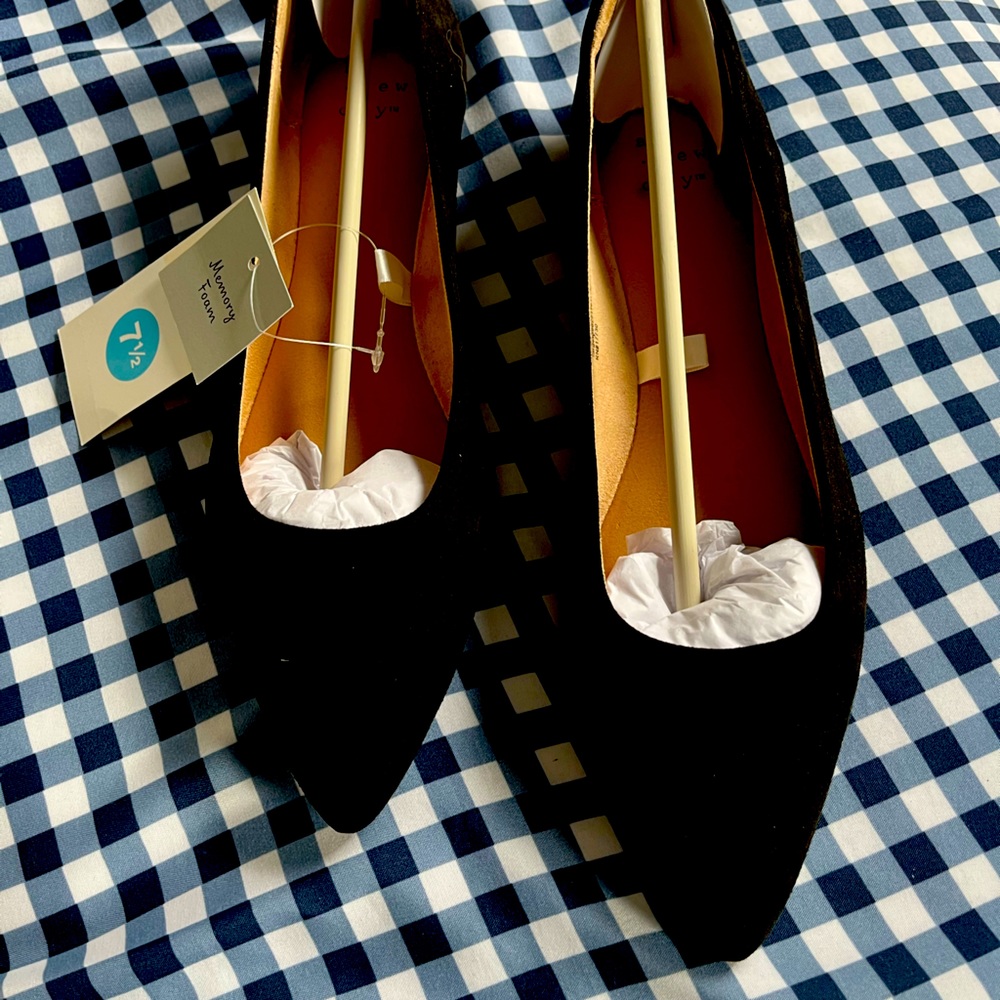 NWT Corinna Flats